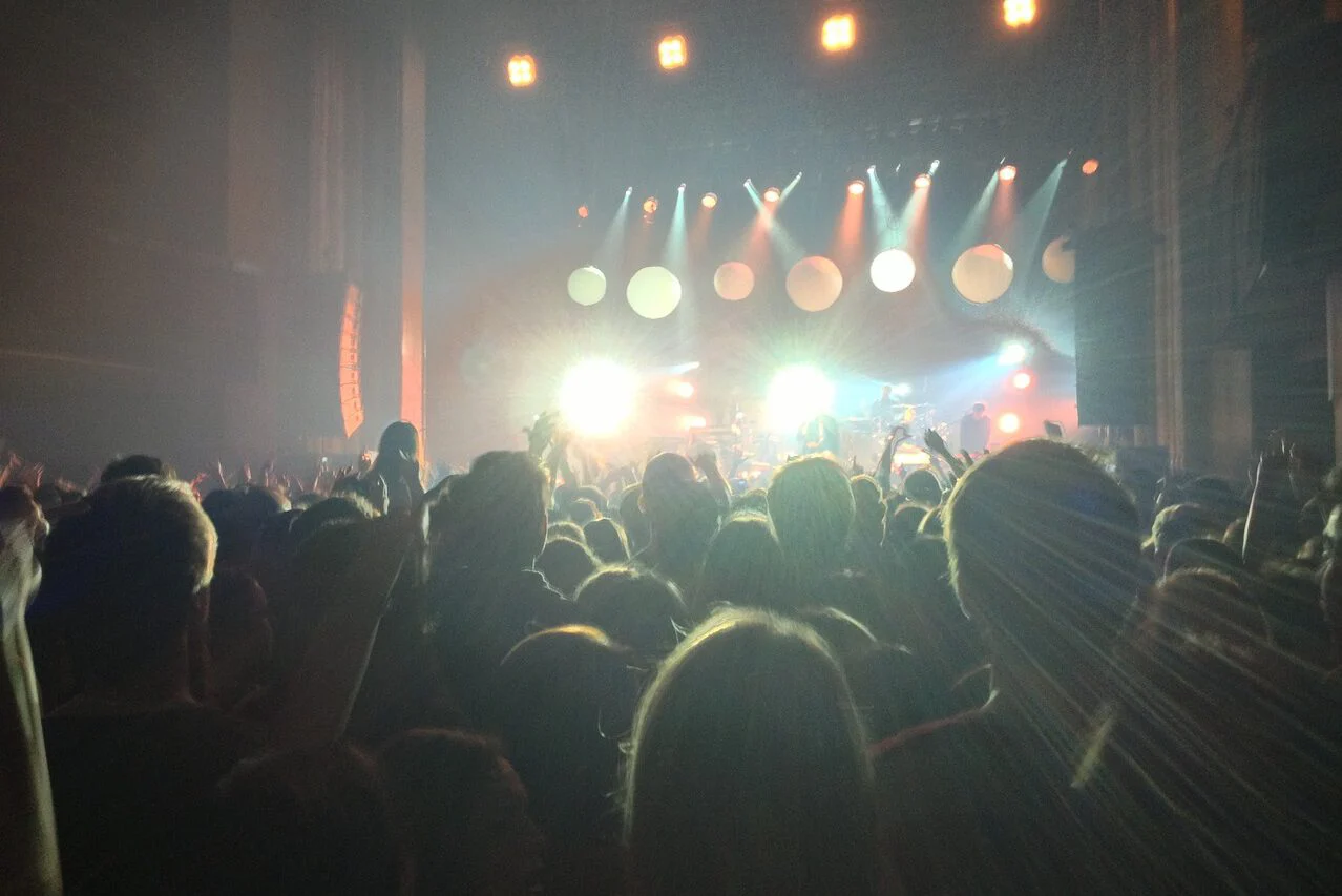 Concierto en la verbena de Caracenilla, Cuenca, España. En Segur Torralba tenemos seguros para eventos taurinos, conciertos, verbenas, carreras populares, procesiones entre otros.