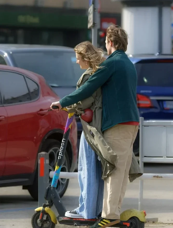 El Real Decreto 518/2026 introduce nuevas normas para los usuarios de patinetes eléctricos y otros vehículos de movilidad personal.